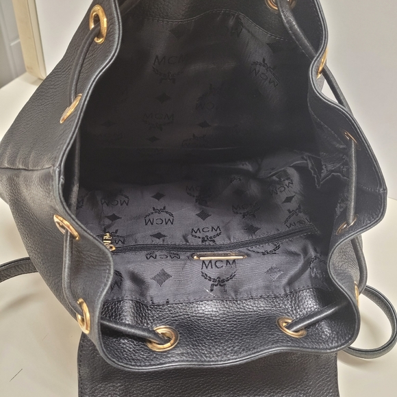 💎MCM Studded Backpack - Picture 9 of 16